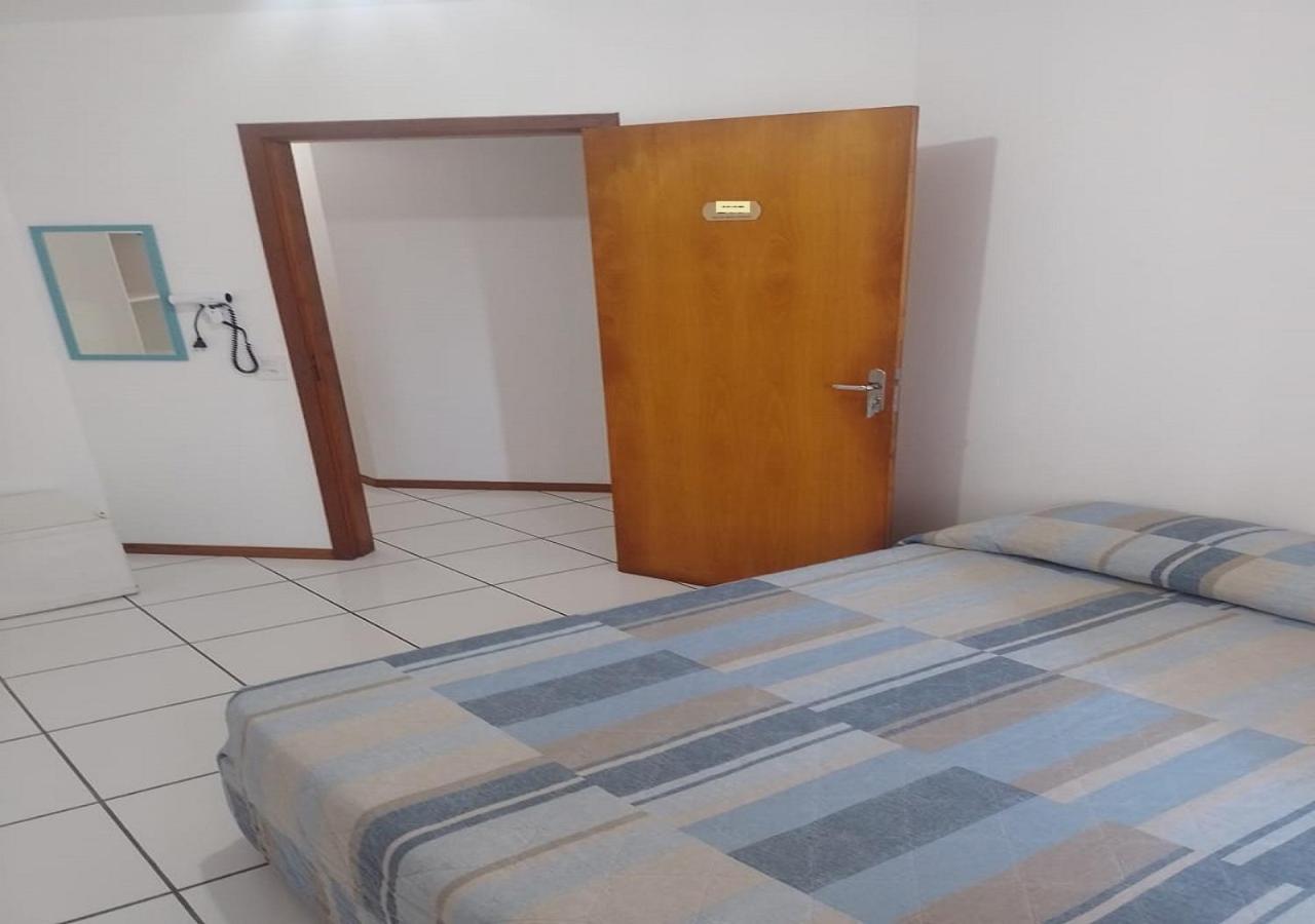Residencial Louise Pensión Balneário Camboriú