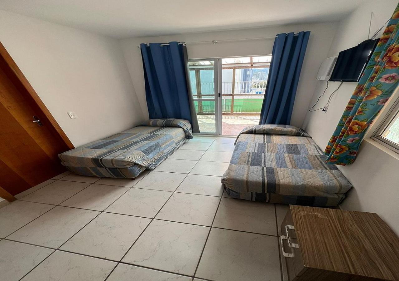 Residencial Louise Pensión *